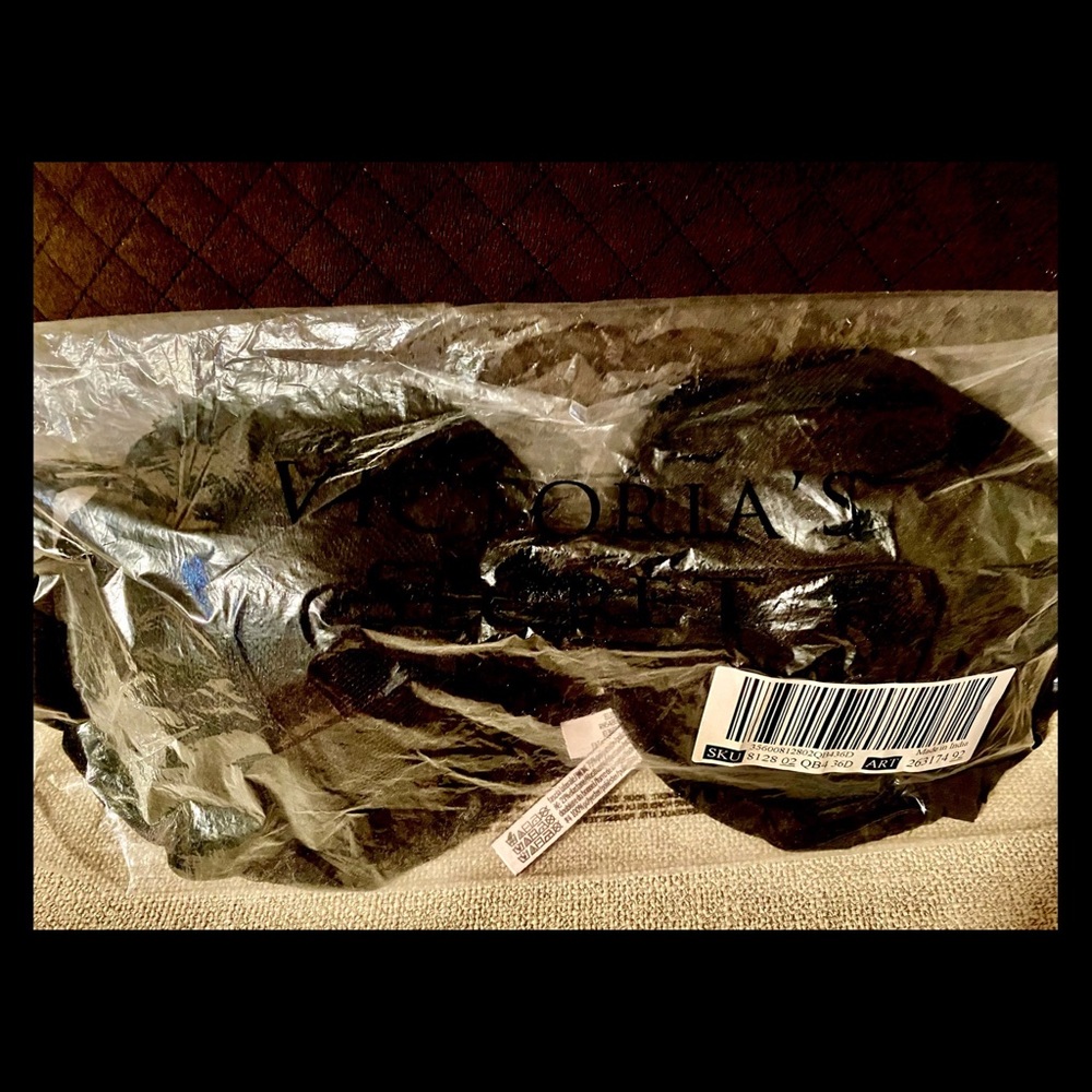 Victoria’s Secret “Sexy T-Shirt” Lace Push Up Bra: Brand new w/ tags!!!